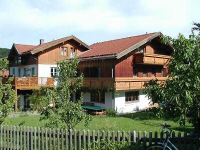 Gaestehaus Alpin - Inkl. Chiemgau-Karte Берген Экстерьер фото