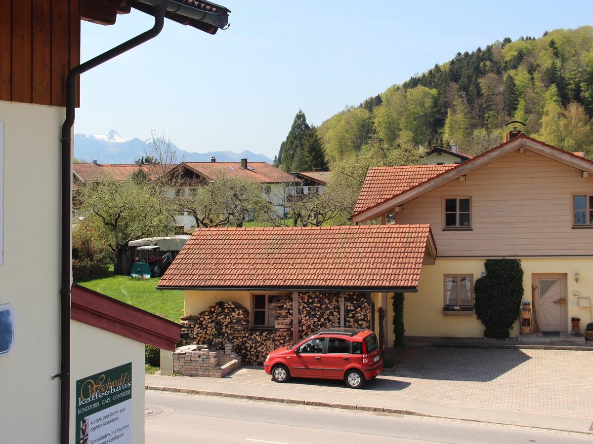 Gaestehaus Alpin - Inkl. Chiemgau-Karte Берген Экстерьер фото